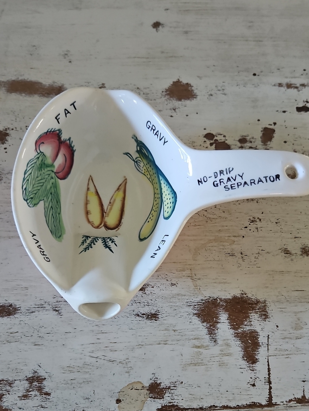 Vintage No-Drip Gravy Separator with Vegetable Illustration - White
